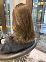 シティ(CITY)&nbsp;ミディアムヘア/ミディアムレイヤー/ベージュカラー