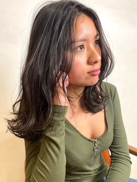 メロウ(MELLOW) レイヤーカット/重軽ヘア/ミディアム/グレーアッシュ/グレージュ