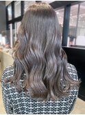 ダークグレージュ_アースカラーくびれヘアツートン_ba364921