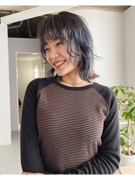 ルヴェール 本店(LeVert) ミディアムレイヤー × ブルーブラック