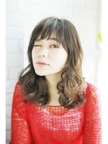 ラクシア(LUXIA)&nbsp;リバース巻きのゆるカールスタイル