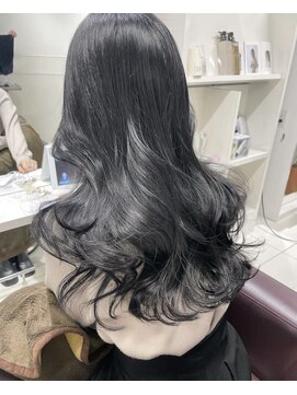 ウユ(uyu) 艶髪ブルーブラック、韓国レイヤーカット