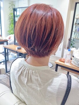 アイ(I.) 【 Ｉ. 】30代からの襟足すっきり前下がりショートボブ　川口