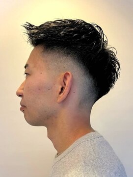 インフィニィト ネオ(INFINITO NEO) バーバースタイル/フェード