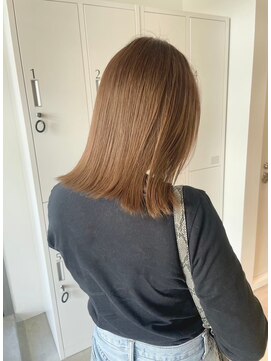 スペシャルオオサカ 難波店(Special OSAKA) 【Special OSAKA】外ハネミルクティーベージュ