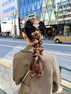 ピークアブー 原宿ハラカド(PEEK-A-BOO) 結婚式ヘア ポニーテール ツインポニー 明治神宮前ヘアセット