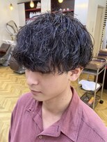 レボルトヘアー(R EVOLUT hair) シャドウパーマ/マッシュ/刈り上げ/センターパート/メンズパーマ