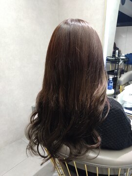 ニーナ ビューティーサロン(NINA Beauty Salon) 清楚ロングヘア