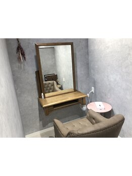 【髪質改善専門店】自然な柔らかさと滑らかな手触り。まるで生まれつきの髪のような質感・サラ艶へ◎