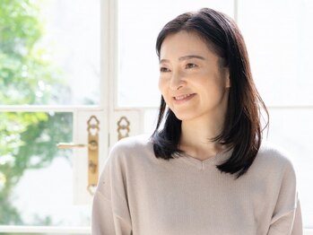 ヘアーズクルー(hair's Crew)の写真/何年先もキレイでいたい大人女性へ！最後まで一人のスタイリストが担当！女性にも男性にも人気◎