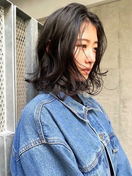 ヴヴ(Bub) ニュアンスパーマ ワンレン ミディアムレイヤー 黒髪 似合わせ