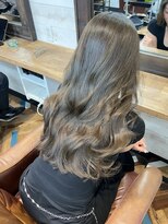 トレス(TRESS)&nbsp;ロングレイヤー　ミントベージュ　赤み消し　透明感　表参道