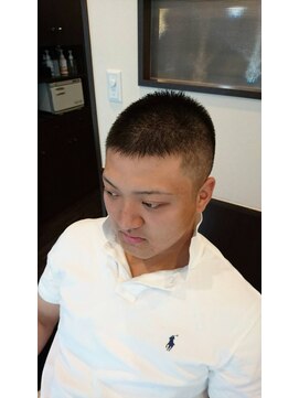 バルビエ グラン 銀座(barbier GRAND) おしゃれボウズのベリーショートスタイル    ＜理容室＞