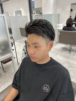 キートス(Kiitos)&nbsp;秋／冬スタイル　デコ出し七三スタイル　ツーブロック