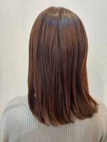 タエビスアリッサム(Taebis Alyssum)&nbsp;内巻きレイヤー(グレージュ、ツヤカラー、ストレート)