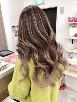 ジゼル(gisele) (小山)復活バレイヤージュ