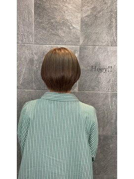 ガニー 流山おおたかの森(GANNI) ベージュ×ショートボブ