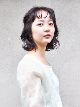 シアン(CYAN) 【CYAN】#10代#20代#ダークグレー#ミディアム＃艶カラー