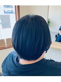 ショートボブ