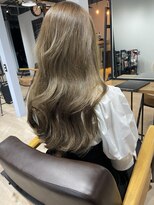 アンクー(Ankh) 韓国くびれスタイル×透明感グレージュ