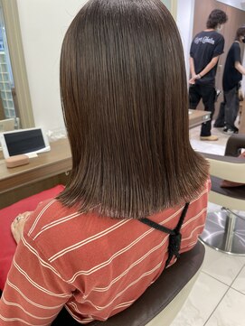 アッシュ 下北沢店(Ash) ぱつっと外はねミディ