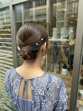 ネオリーブ アンド 渋谷店(Neolive &) 個性派アレンジタイトシニヨン