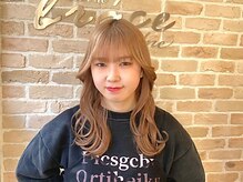 ブリーチなしダブルカラーやブリーチを使わない透明感たっぷりのカラーが武器　スタイリスト　金近美咲