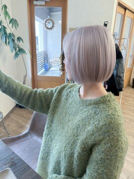 イーエン ヘアーデザイン(iiEn hair design) ホワイトベージュ