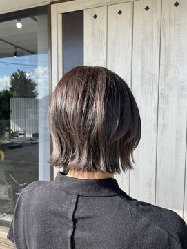 アチーヴ(achieve) グレージュカラー