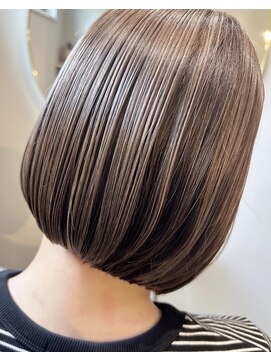 モア(more) ハイライトカラーミニボブ