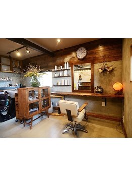 マンツーマン施術×丁寧な接客でゆったり過ごせるプライベート空間◎周りを気にせず髪と頭皮も美しく整う♪