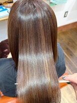 ル コワン ククー(Le coin coucou) ツヤ髪酸性ストレート