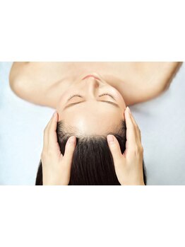 リラックスできる空間で、頭皮から髪を美しく。お仕事や家事でお疲れの方へのご褒美に…。［恵比寿］