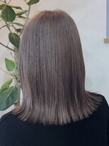 ルーチェ(Lu-che)&nbsp;トレンドヘア！パープルグレージュ×切りっぱなしボブ