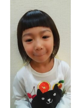 ヘアー ブラット(hair Brat) お子様　まゆ上バング　ショート