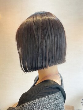 はな(hana) 切りっぱなしボブ/ミニボブ