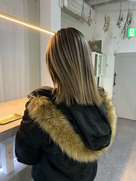 クラン(clan) ベージュバレイヤージュ×ロブ