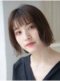 大人かわいい切りっぱなしボブ
