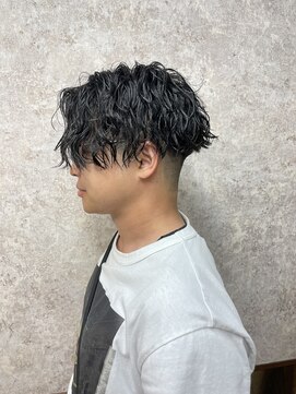 ティーズ バーバー T's BARBER 前下がりツイストスパイラル