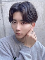 ロンドカスティーヨ 四日市(Lond castillo)&nbsp;誰でも挑戦しやすい短めセンターパートがおすすめ