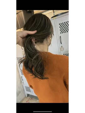 アポロ 横浜駅店(apollo) ハイライトバレイヤージュダブルカラーミルクティーベージュ