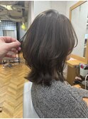 大人ひし形くびれミディアム　小顔リフトアップレイヤーカット