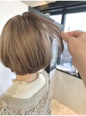 ミルクティーベージュ