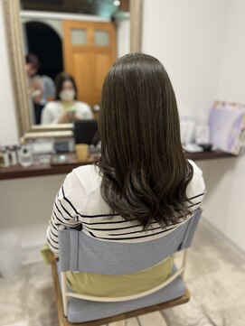 イア(oia) ブリーチ無し透明感カラー