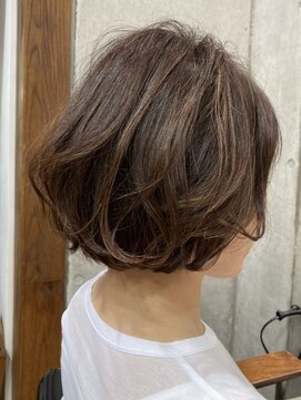 シルフィ(sylph) ふんわりショートボブ　大人ショート　ひし形シルエット