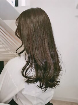 パーク(PARK.umeda) ダークトーンでも、しっかり動きのあるスタイル