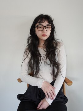 シキムーン 横浜(siki MOON) 暗めカラー/ロングパーマ/ニュアンスパーマ[横浜/横浜駅]