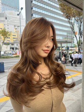 エッセンザ 梅田(ESSENZA) ロング海外レイヤー ブリーチなし明るめカラー