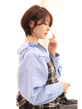 シロフ シンジュク(shirof shinjuku) コンパクトショート/モカベージュ