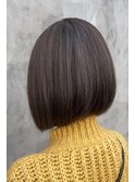 ハイライト×前下がりボブ